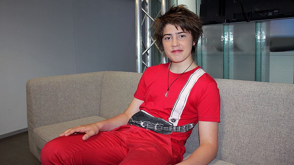 Robin menestyy sekä koulussa että musiikkiurallaan.