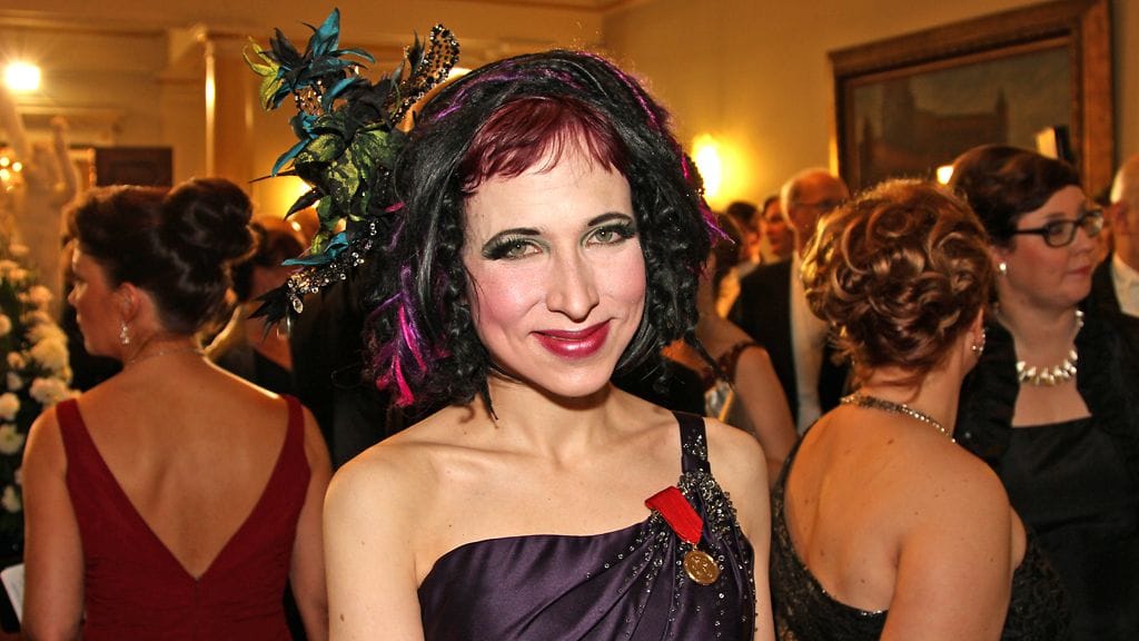 Sofi Oksanen Linnan juhlissa 2012.