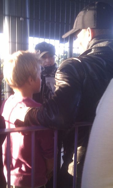 Madonna jonotti Ukko-laitteeseen.