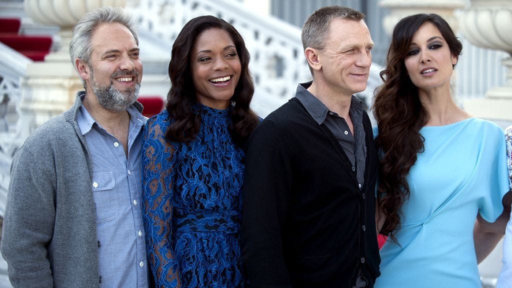 Sam Mendes, Naomie Harris, Daniel Craig ja Berenice Marlohe.