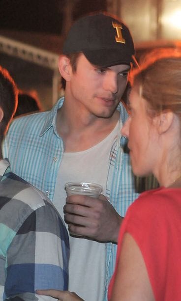 Petturisiippa Ashton Kutcher biletti samaan aikaan Brasiliassa.