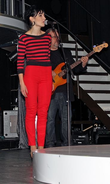 Maria Lund tähdittää uuden musiikkiteatterin esityksiä.