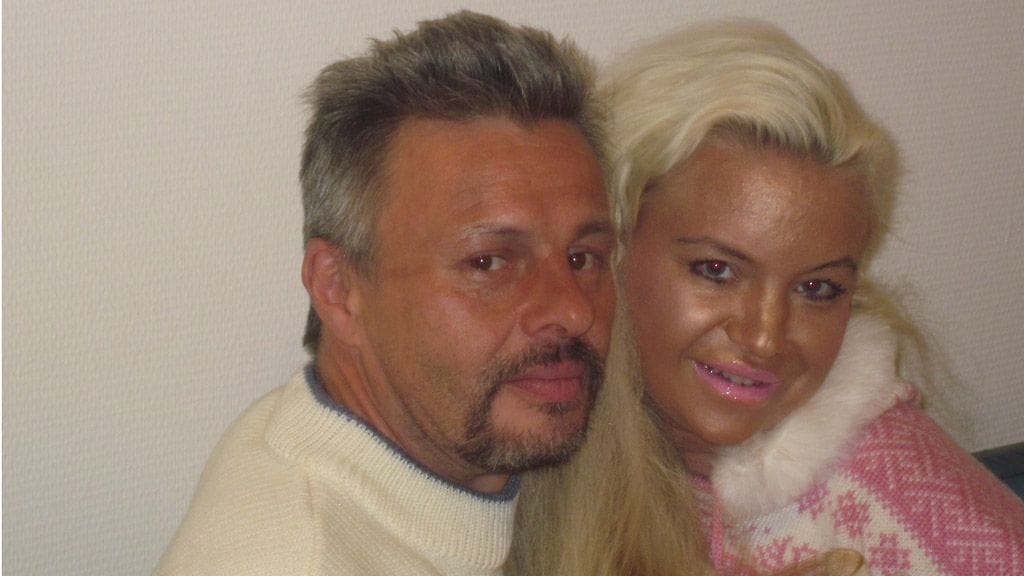 Johanna Tukiainen ja Arto Länsman kesälomalla yhdessä.