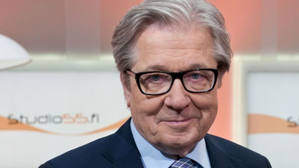 "Lämpimät kiitokset näistä vuosista. Tämä on ollut ainakin minulle hieno seikkailu", Mape lähettää terveisensä katsojille.