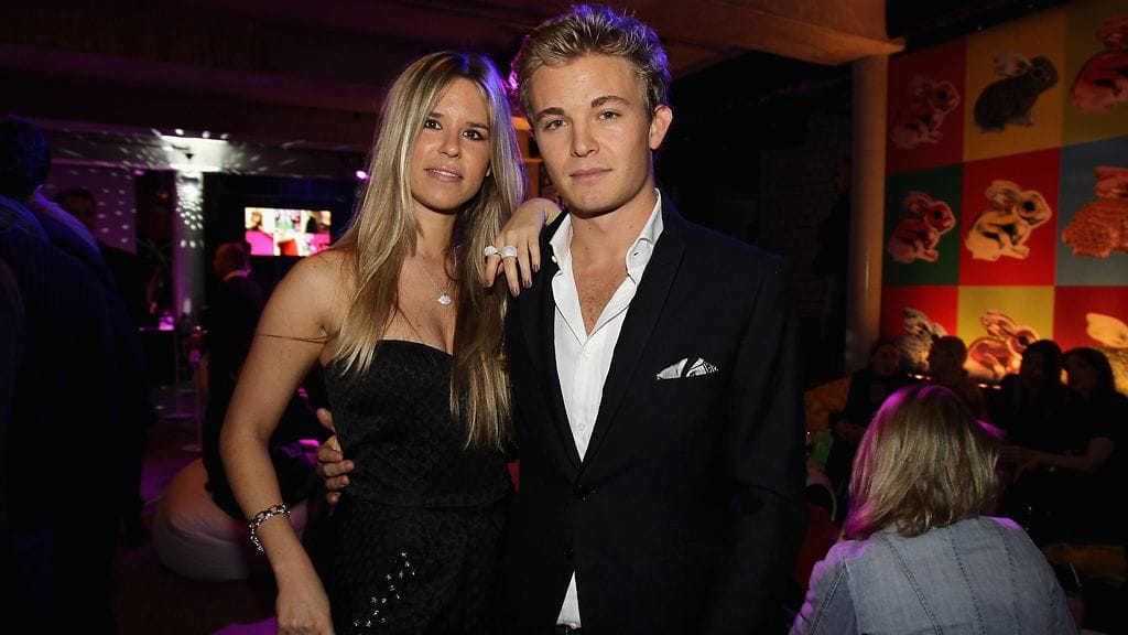 Nico Rosberg tyttöystävänsä Vivian Siboldin kanssa.