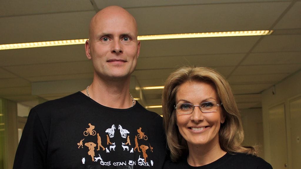 Janne Erjola ja Tanja Karpela remontoivat vanhaa kyläkoulua.