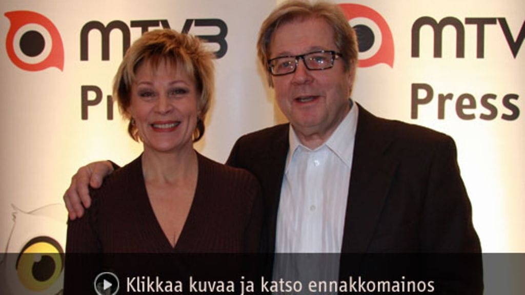 Pirjo ja Markku luotsaavat Studio55:tä. Kuva: MTV3.