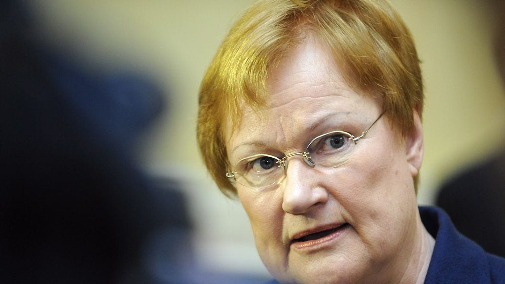 Tarja Halonen kannusti Twitterissä Suomen kilpailijoita.