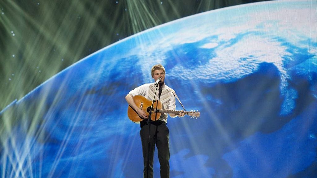 Paradise Oskar esiintyi viisujen ensimmäisesä semifinaalissa numerolla 10.