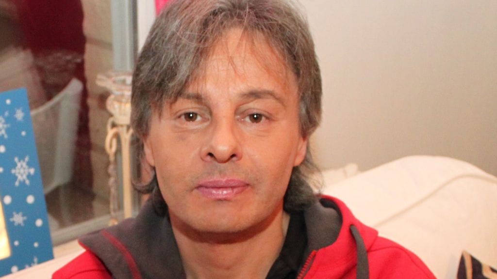 Arto Länsman vanhassa hiustyylissä.