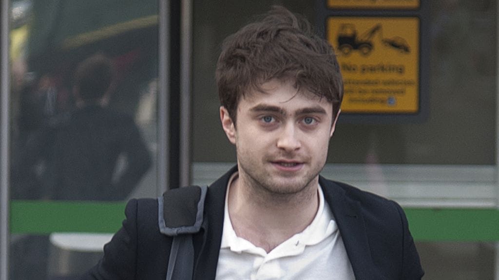 Daniel Radcliffe lentokentällä Lontoossa 28.4.2013.