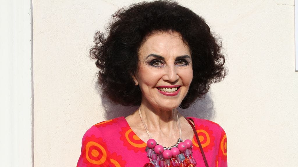 Lenita Airisto Thalian terassilla.