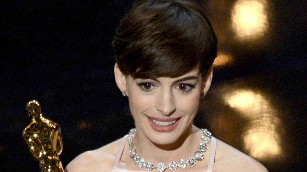 Anne Hathaway lavalla.