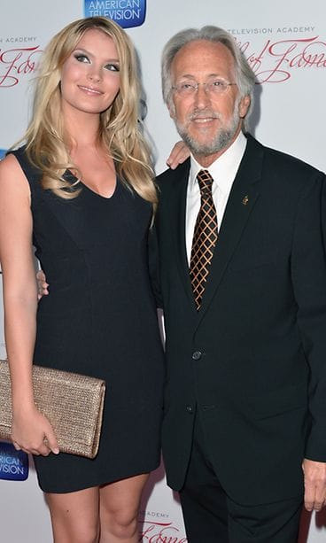 Tilaisuutta varten Pia oli pukeutunut pikkumustaan.