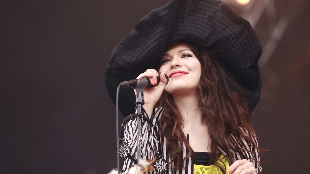 Laulaja Jenni Vartiainen Seinäjoen Provinssirockissa.