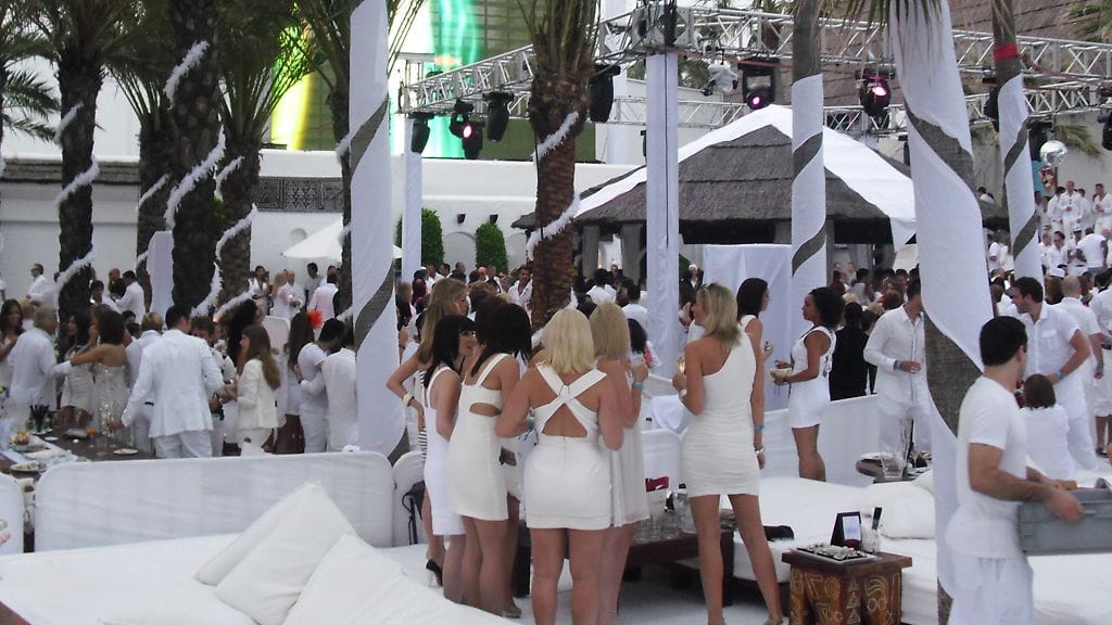 Pezhman biletti Espanjassa.