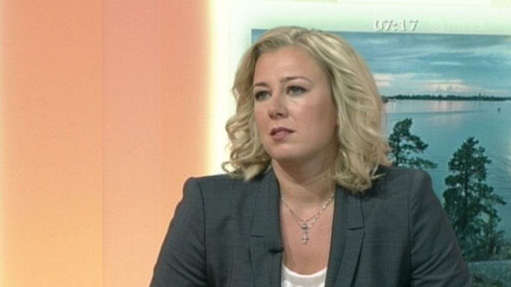 Valtiovarainministeri Jutta Urpilainen vieraili Huomenta Suomen lähetyksessä 5.10.2011.