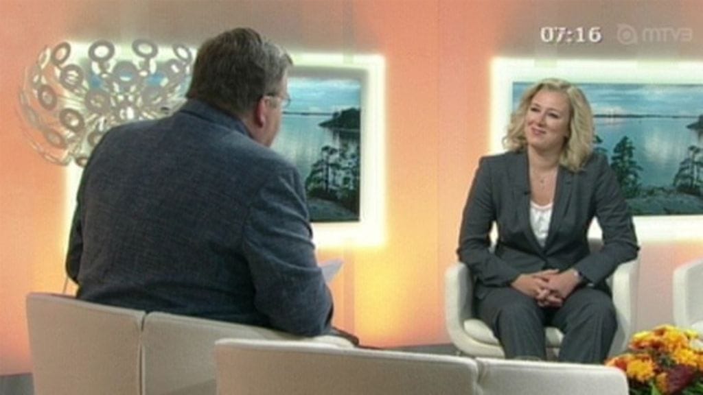Valtiovarainministeri Jutta Urpilainen vieraili Huomenta Suomen lähetyksessä 5.10.2011.