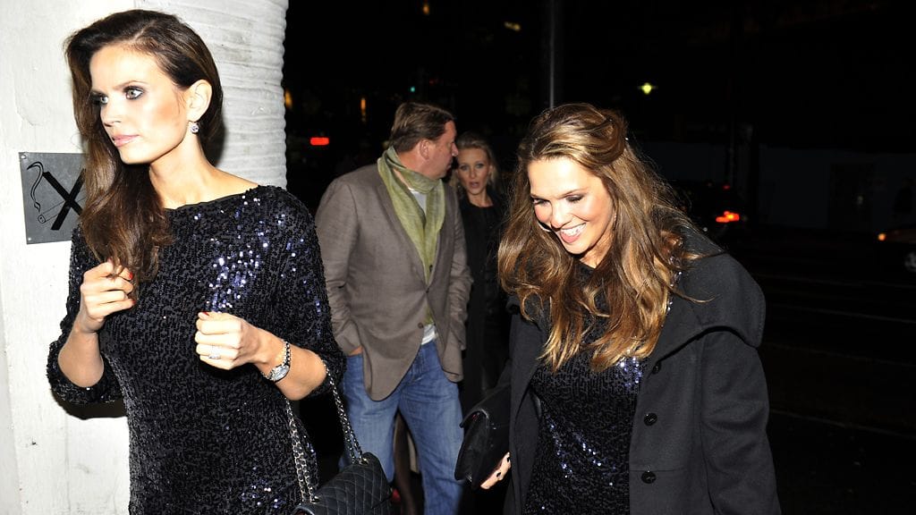 Suvi Tiilikainen ja Janina Fry edustivat yhdessä. Kuva: Tommi Heino