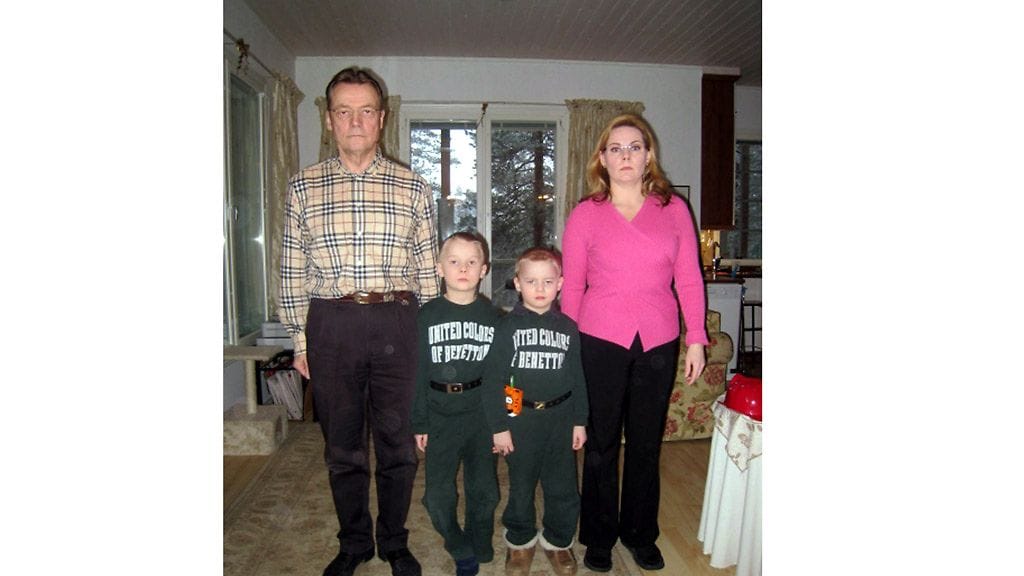 Timo T.A. Mikkonen, Nina-vaimo ja pojat Matias ja Mikael vuonna 2009.