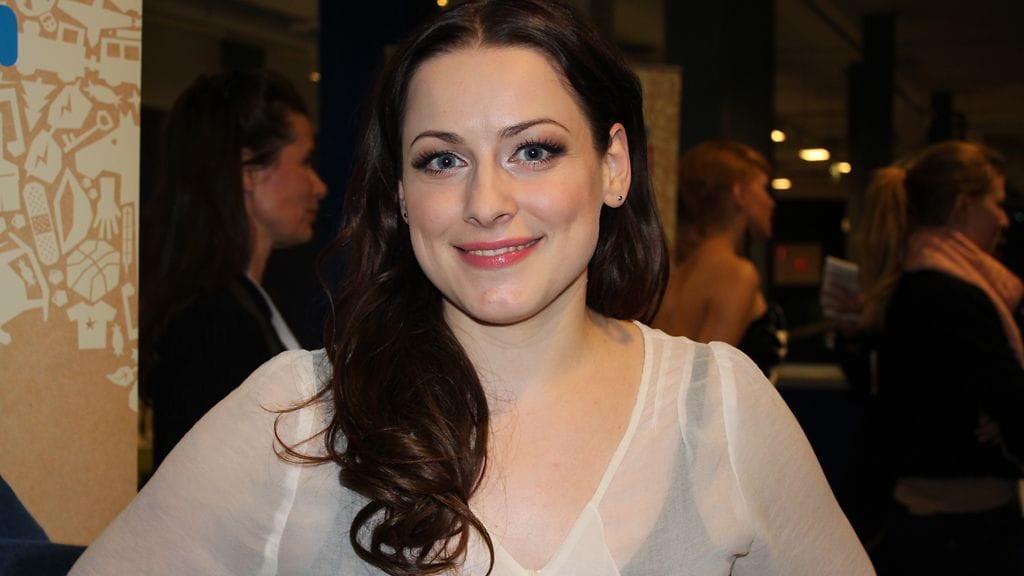 Erin Anttila esitti kappaleensa Plan Jäägaalassa.