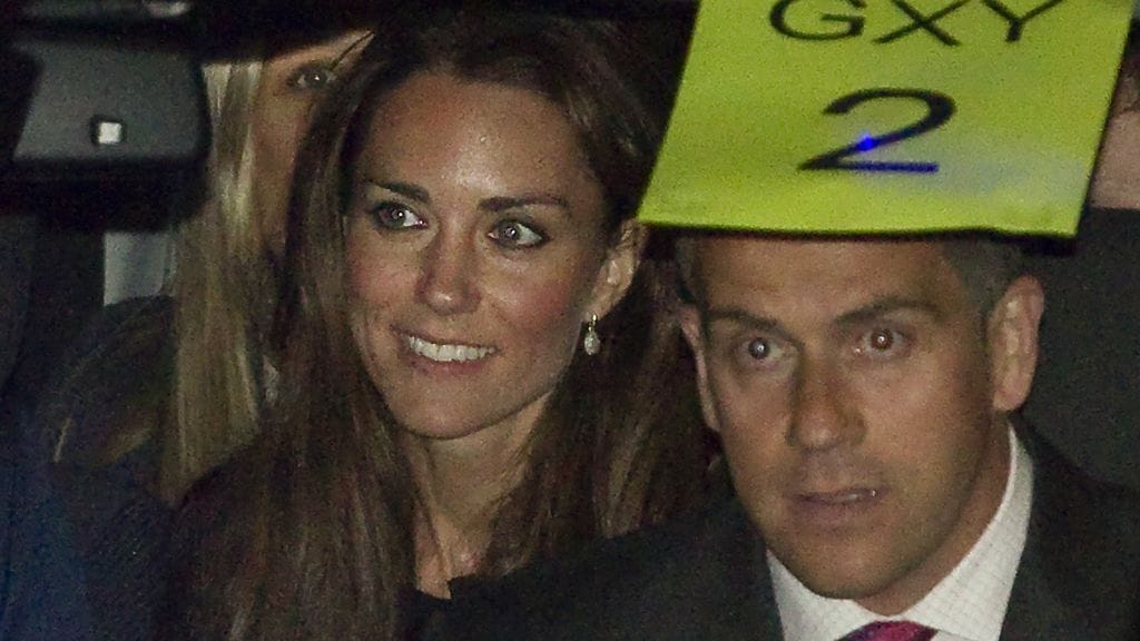 Kate Middleton hehkuu onnea häiden alla.