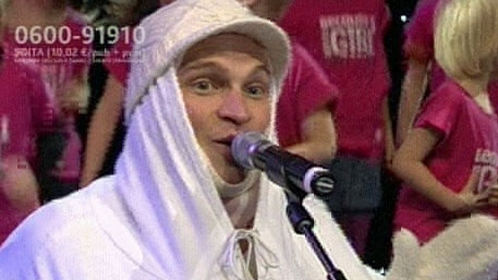 Munamies ihastutti jäägaalassa