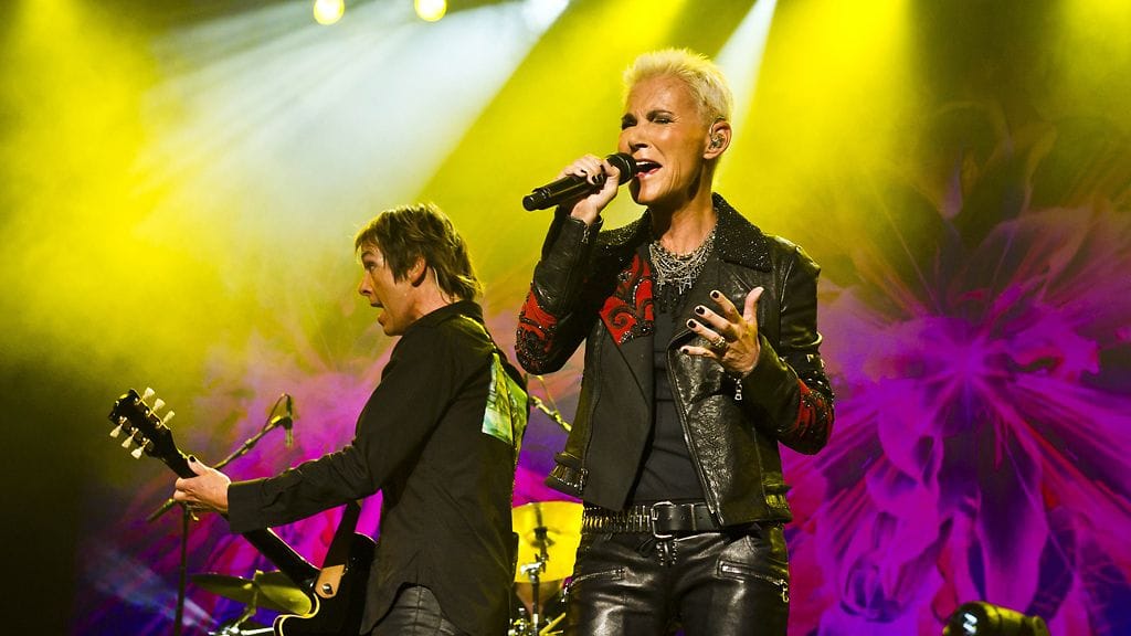 Roxette-yhtyeen laulaja Marie Fredriksson avautuu uudessa dokumentissa taistelustaan syöpää vastaan.