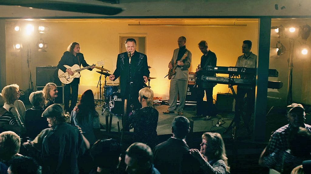 Kari Tapio nähdään tammikuussa ensi-iltansa saavassa Vares-elokuvassa