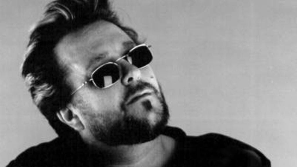 Hector aurinkolaseissa.