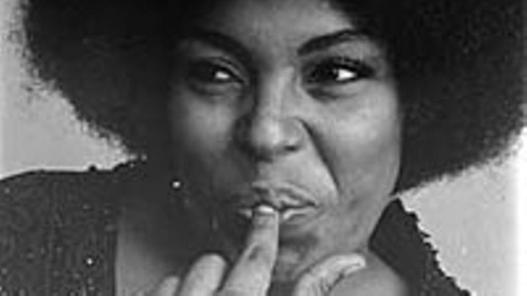 Flack paljasti marraskuussa 2022, että hänellä oli diagnosoitu ALS-tauti, eikä hän voinut enää laulaa.