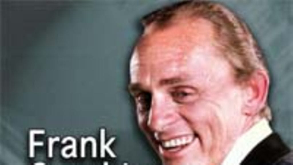 Tv-sarja Batmanissa 1960-luvulla Arvuuttajaa näytellyt Frank Gorshin.