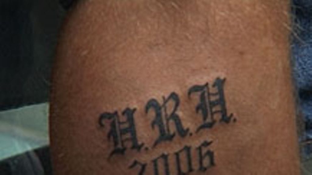 Heikki Paasonen ja uunituore Lordi-tatuointi