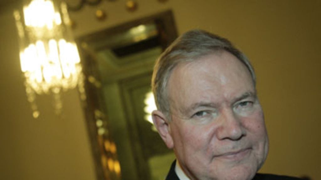 Entinen puhemies Paavo Lipponen eduskunnan Suomen Itsenäisyyden 90-vuotisjuhlavastaanotolla 5. joulukuuta 2007 (kuva: Vesa Moilanen/ Lehtikuva)