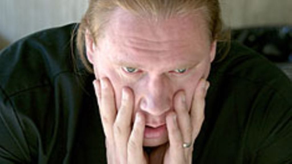 Samuli Edelmann elokuvassa Riisuttu mies