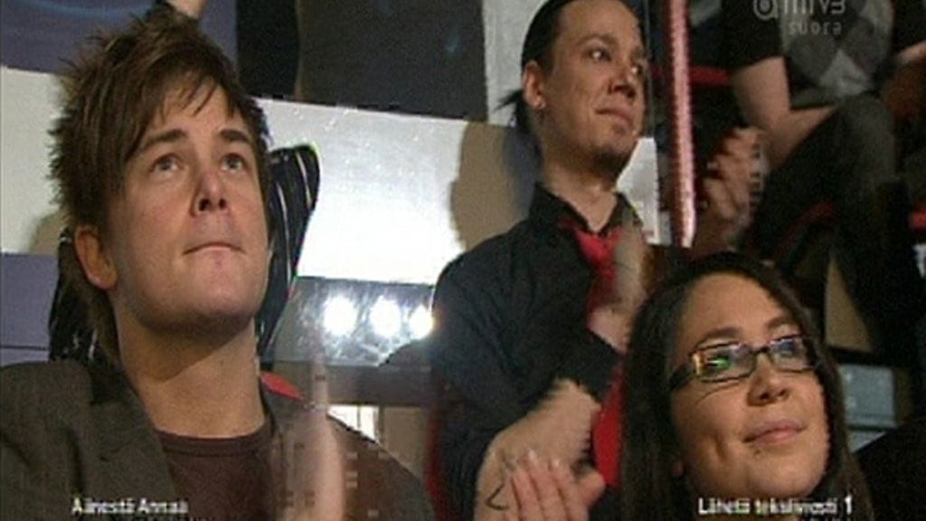 Panu Larnos ja Anna Abreu. Takana Idols-semifinalisti Wellu. (kuva:MTV3)