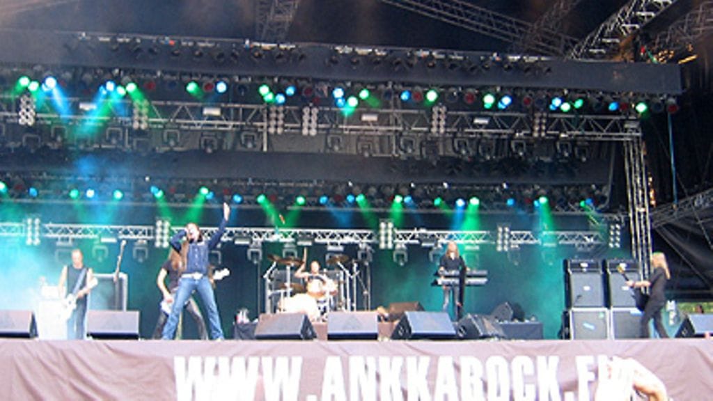 Amorphis (Kuva: Simo Ylijoki)