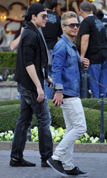 Adam Lambert, Sauli Koskinen
