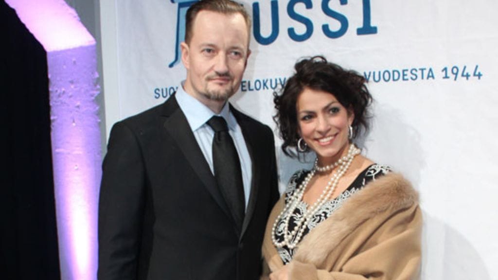 Olli Saarela ja Jenni Banerjee