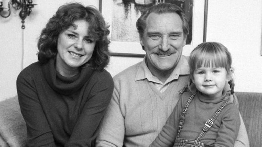 Pirkko Mannola, Åke Lindman ja Heidi-tytär vuonna 1981 (Kuva: Lehtikuva)