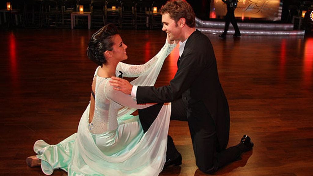 Satu Tuomisto ja Janne Talasma Tanssii Tähtien Kanssa -finaalissa. (Kuva: MTV Oy)