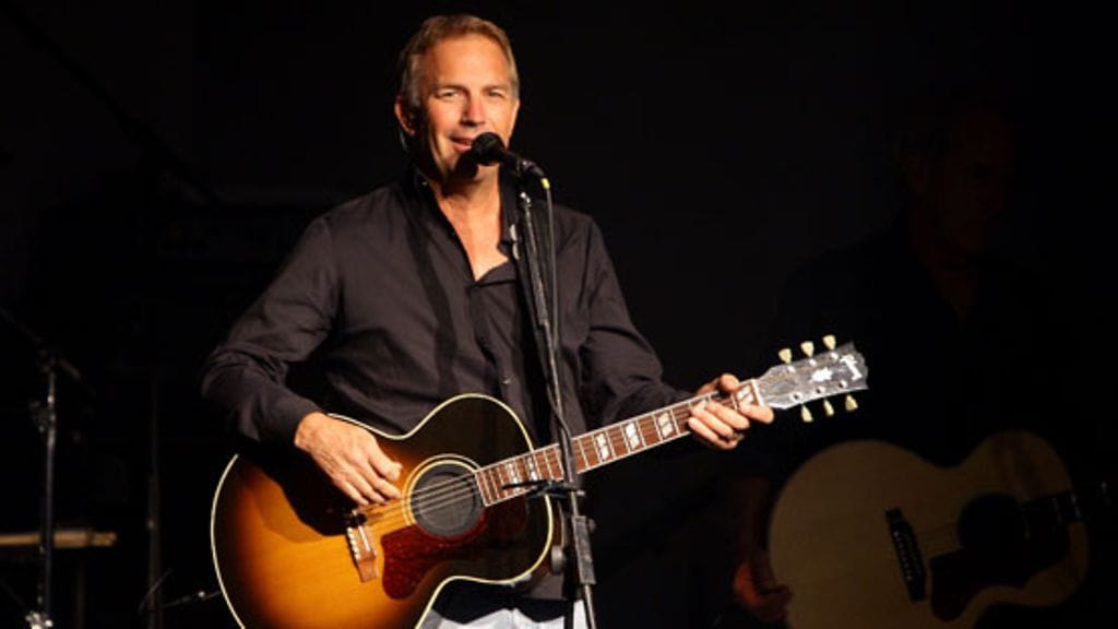 Kevin Costner saapuu Suomeen. (Kuva: Getty/All Over Press)
