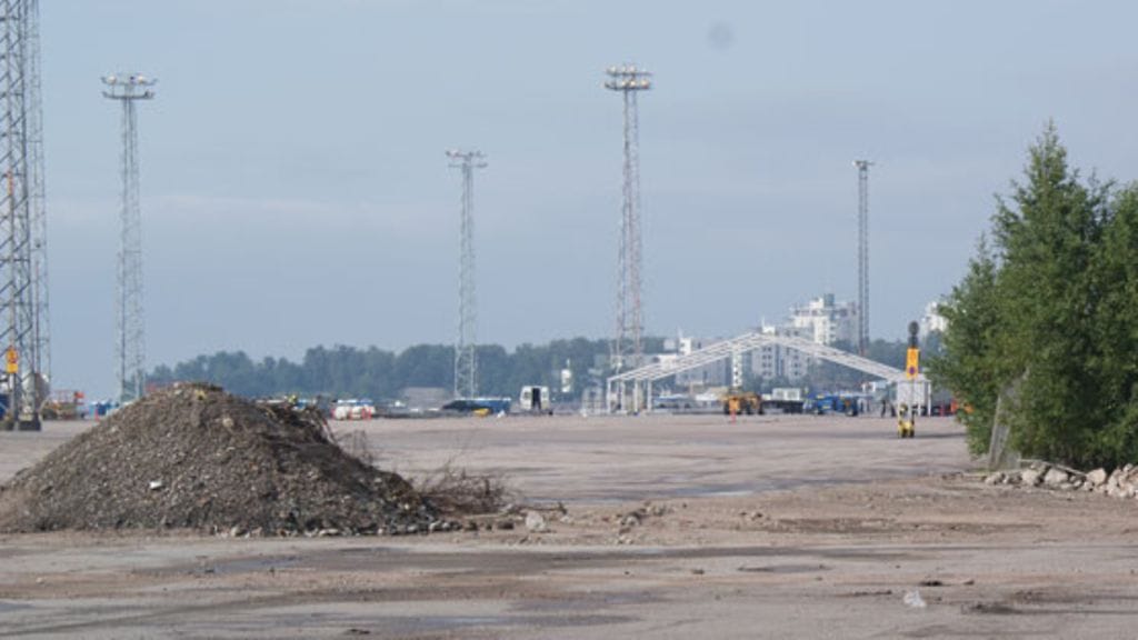 Madonnan konserttialue Helsingin Jätkäsaaressa. (Kuva: MTV Oy)