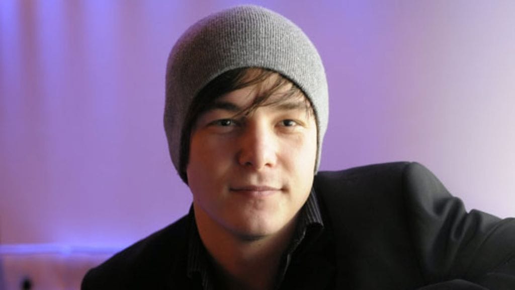 Laulaja Panu Larnos. (Kuva: Kimmo Mäntylä/Lehtikuva)