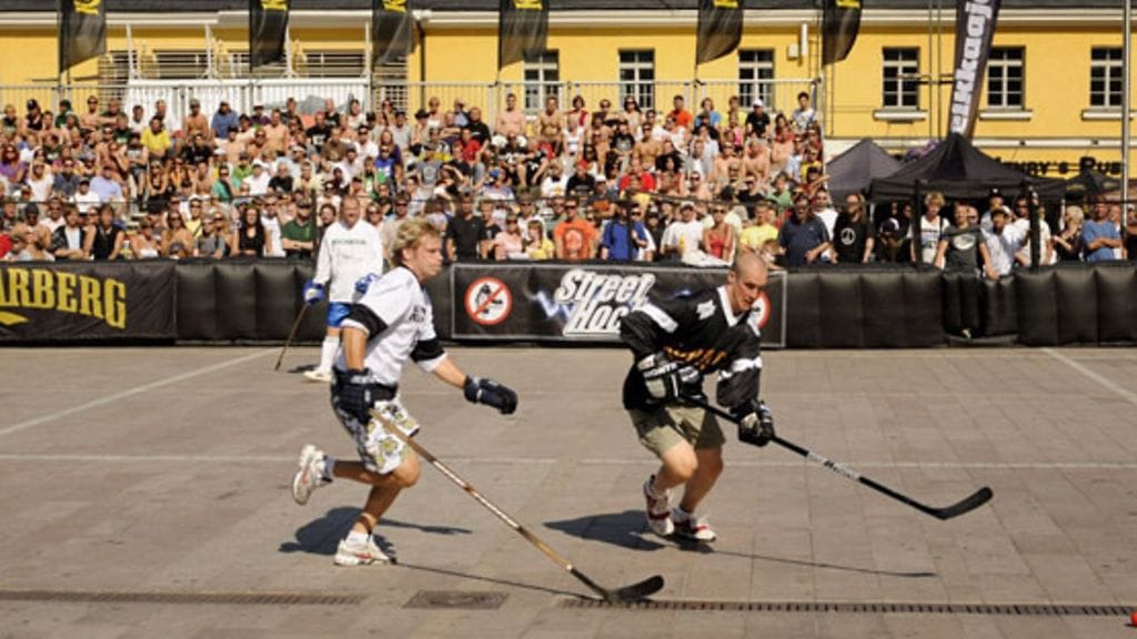 Julkkiksia Kobbarbergs 2008 Street Hockey tähdistöottelussa (Kuva: Lehtikuva)