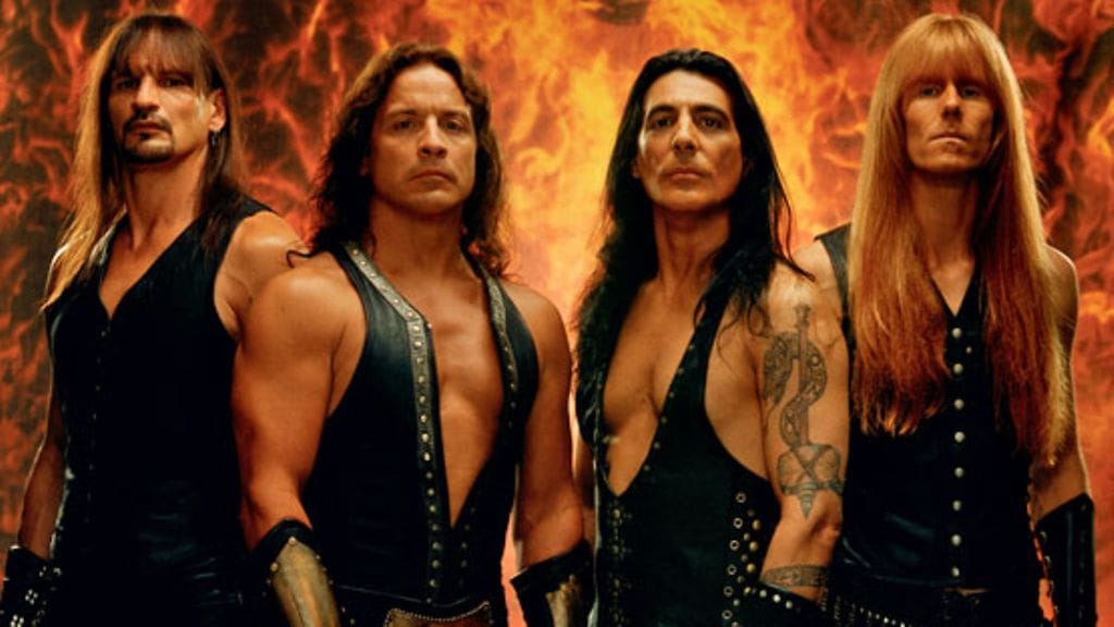 Manowar-yhtye, Joey DeMaio kolmas vasemmalta. Kuva: Provinssirock.