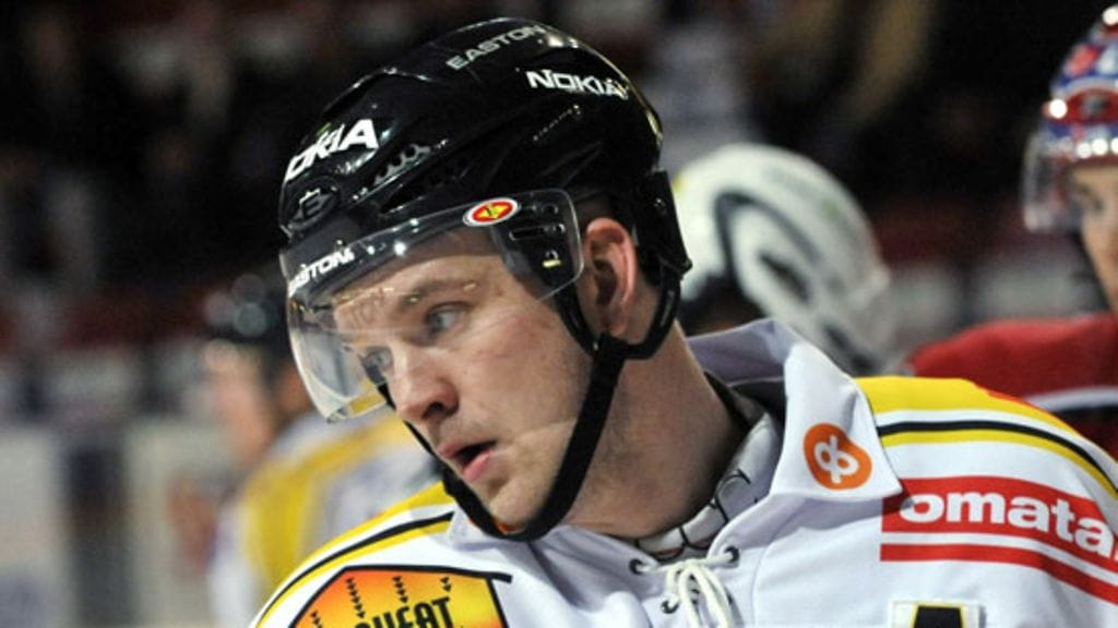 Jääkiekkoilija Jari Viuhkola. (Kuva: Matti Björkman/Lehtikuva)