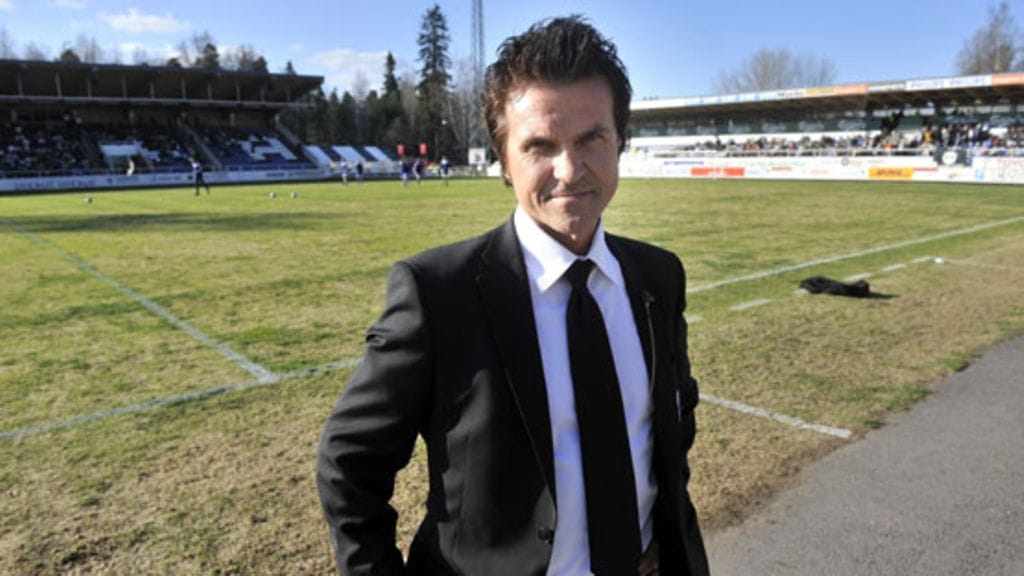 Seppo "Sedu" Koskinen on mukana jalkapallojoukkue FC Hakan toiminnassa. (Kuva: Markku Ulander/Lehtikuva)