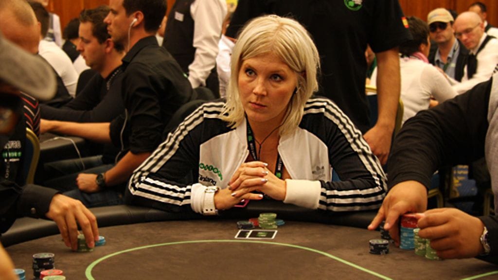 Vappu Pimiä Unibet Open pokeriturnauksessa Prahassa. Kuva: MTV3.
