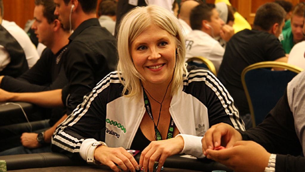 Vappu Pimiä Unibet Open pokeriturnauksessa Prahassa. Kuva: MTV3.